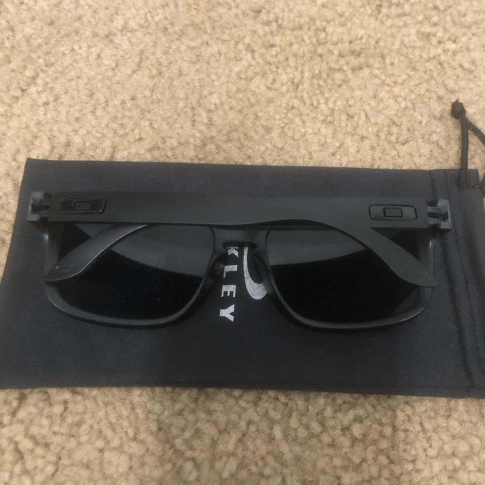 Oakley Holbrook Black Sunglasses 9102 - Picture 8 of 10
